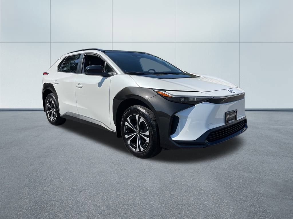 Used 2023 Toyota bZ4X XLE image 4