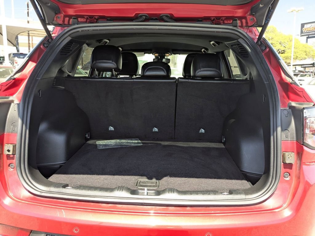 Used 2025 Jeep Compass Limited image 21