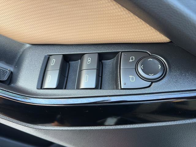 Used 2026 Chevrolet Equinox ACTIV image 16