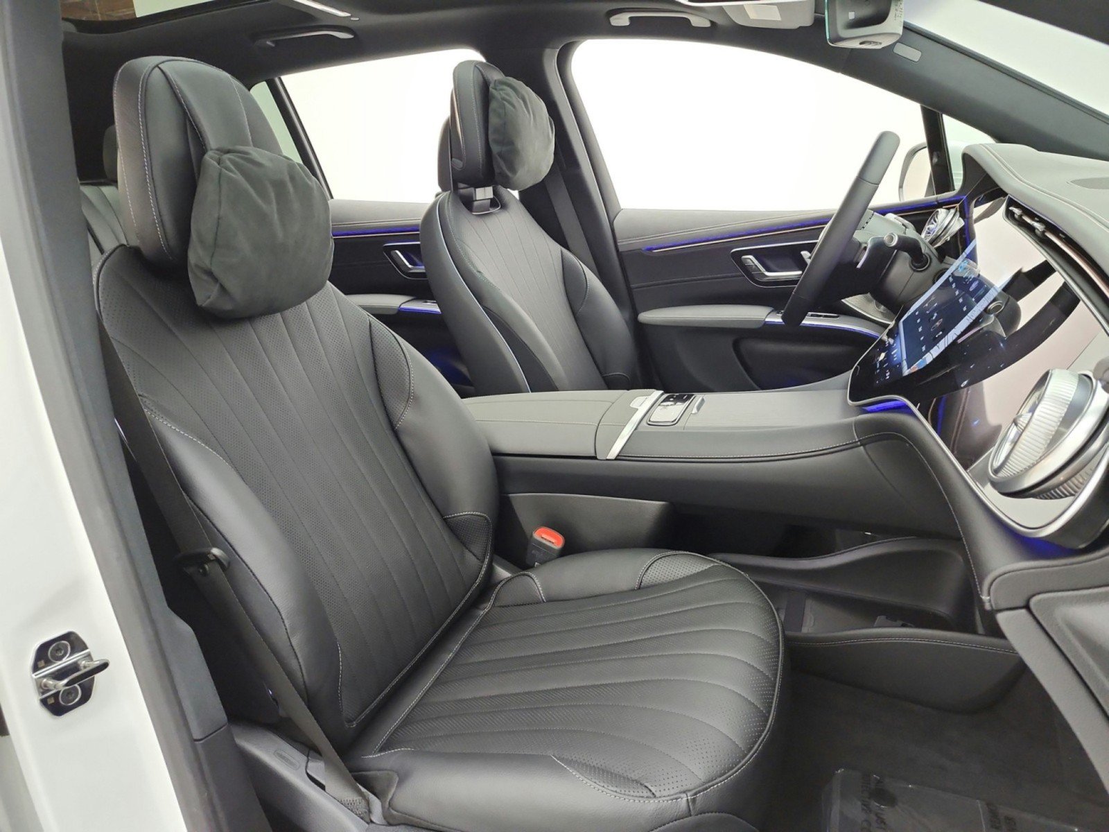 New 2027 Mercedes-Benz EQS 400 4MATIC SUV image 13