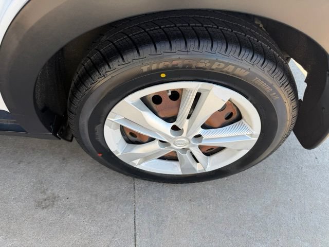 Used 2019 Nissan Kicks S FWD image 30