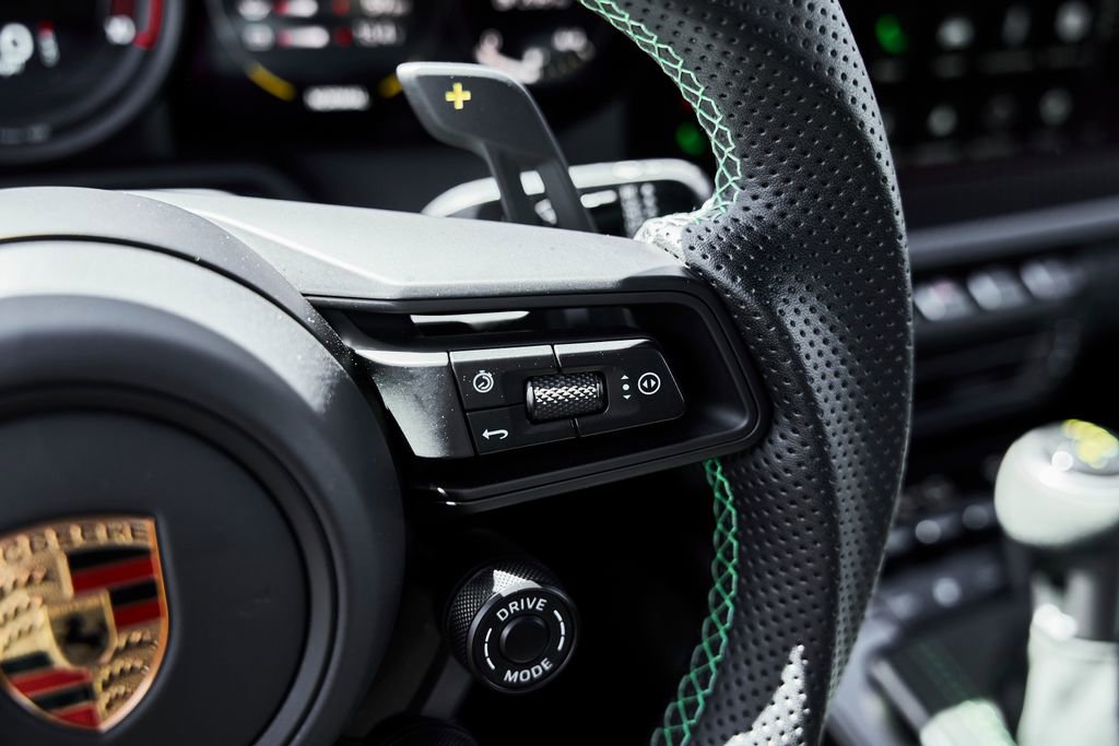 Used 2025 Porsche 911 GT3 RS w/ Weissach Package RWD image 58
