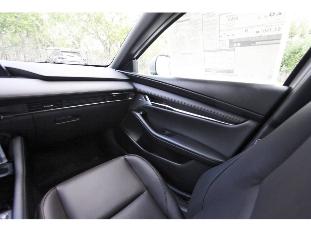 New 2026 MAZDA MAZDA3 2.5 S Hatchback w/ Premium Pkg FWD image 8