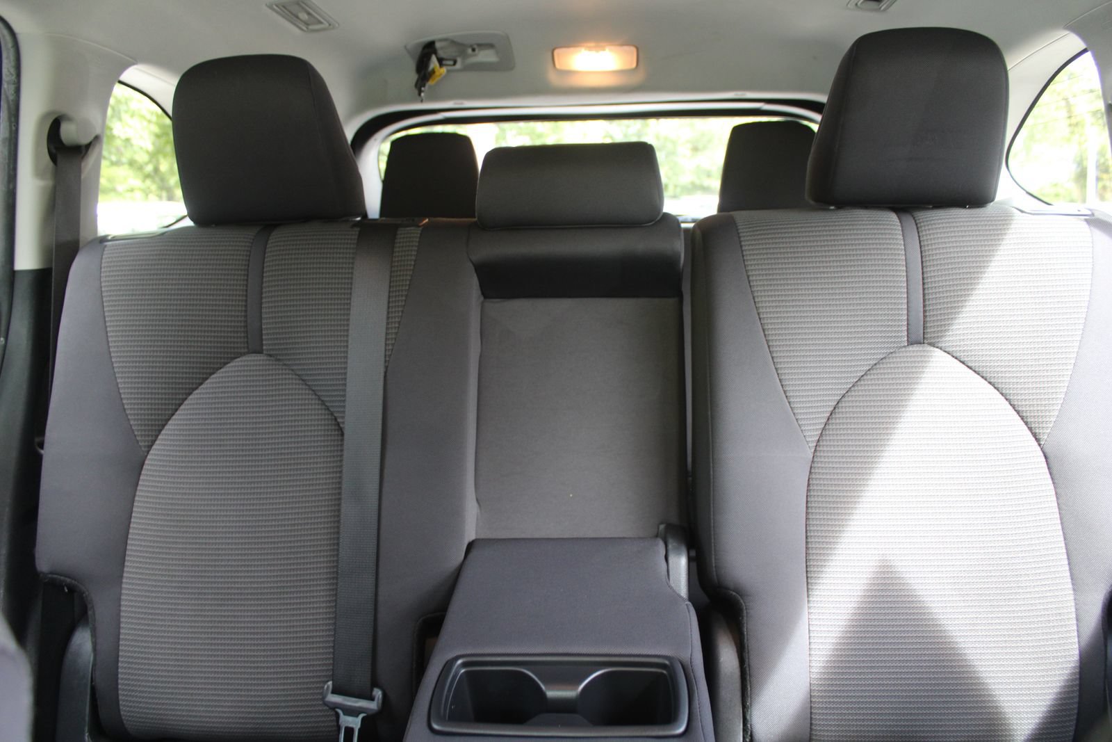 Used 2024 Toyota Highlander LE FWD image 57