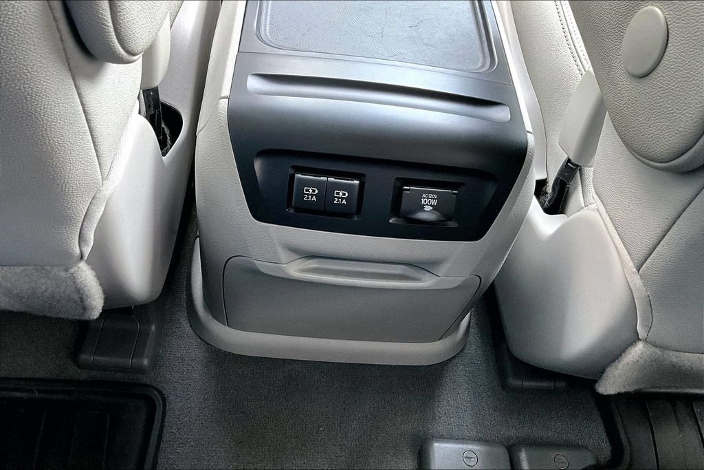 Certified 2020 Toyota Sienna XLE Premium FWD image 12