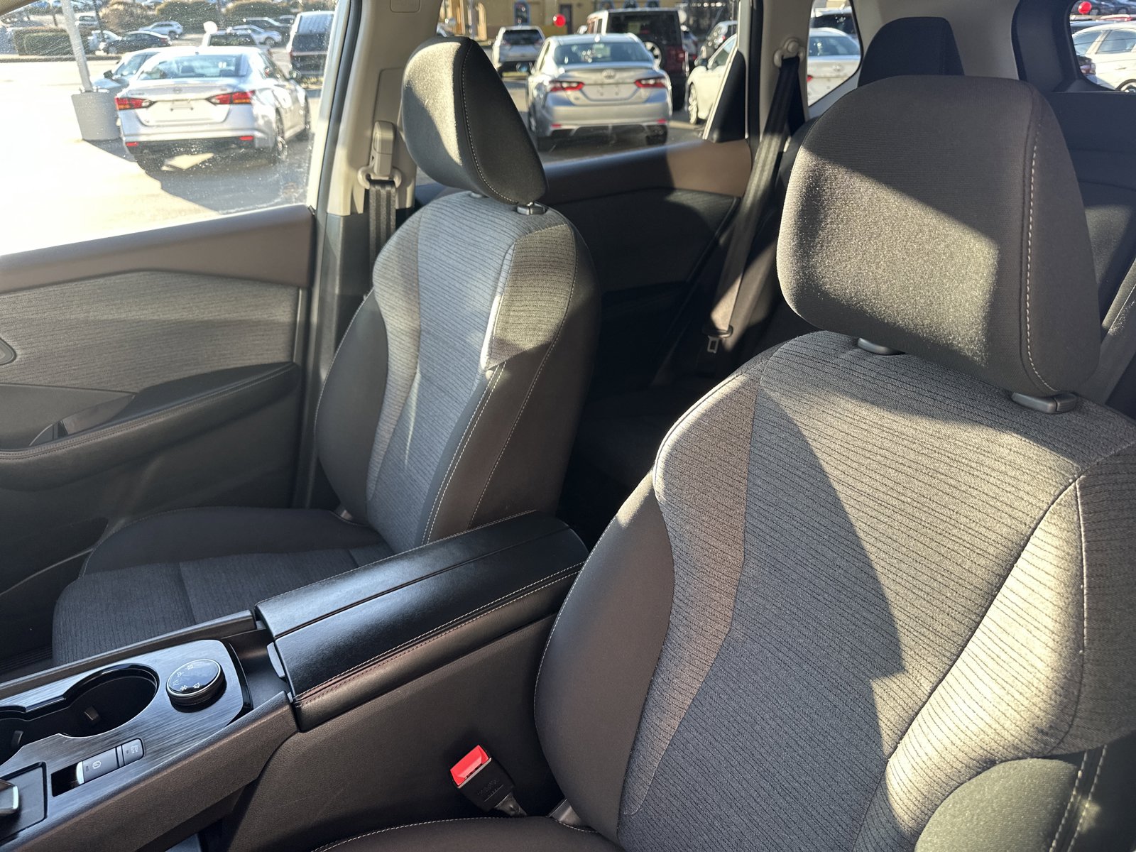 Used 2022 Nissan Rogue SV AWD/4WD image 18