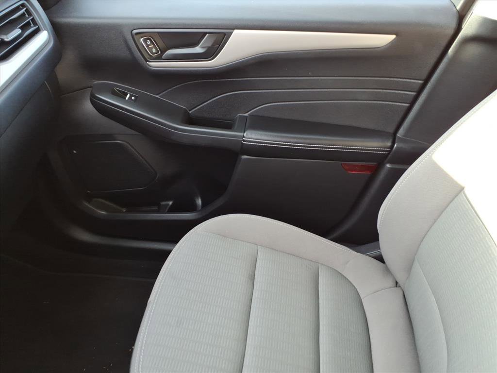 Used 2021 Ford Escape S image 32
