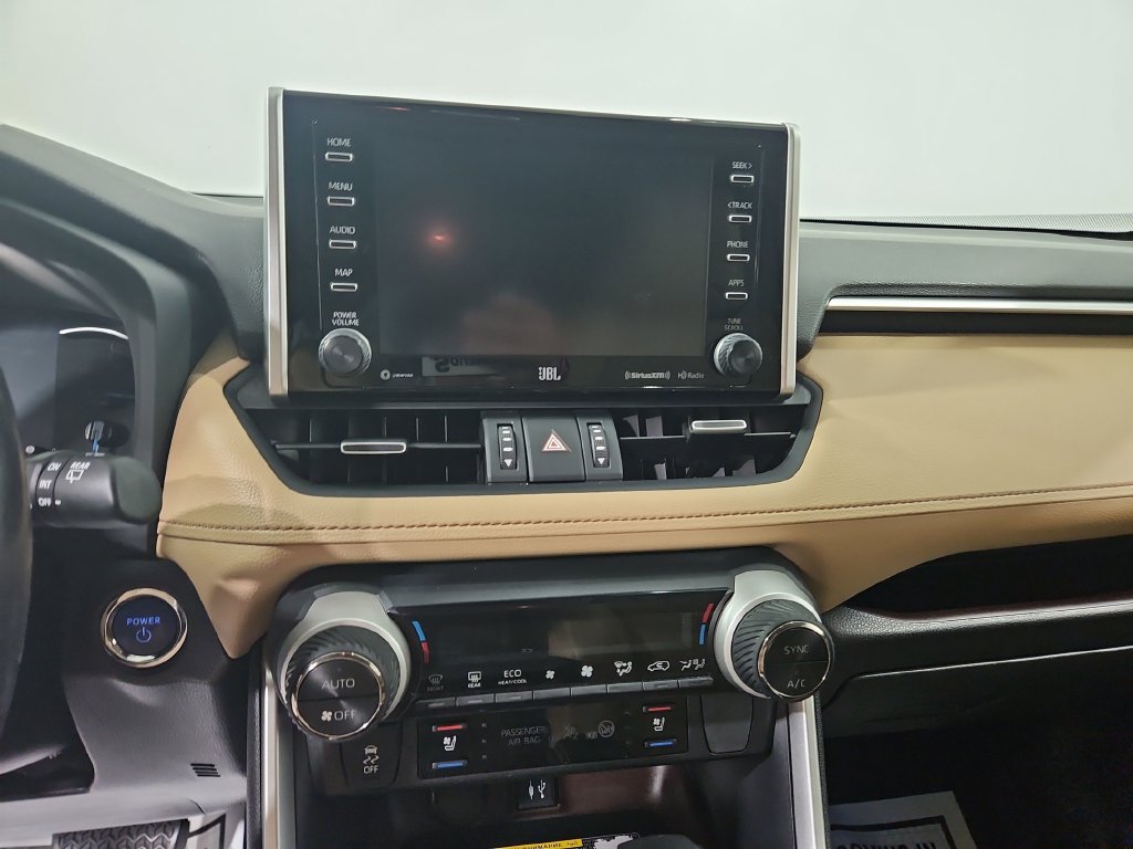 Used 2019 Toyota RAV4 Limited AWD/4WD image 18