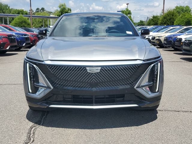Used 2024 Cadillac Lyriq Tech AWD/4WD image 2