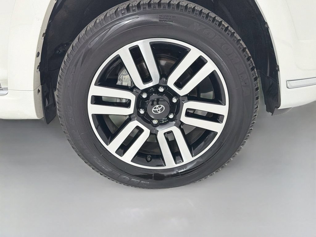 Used 2023 Toyota 4Runner Limited AWD/4WD image 33