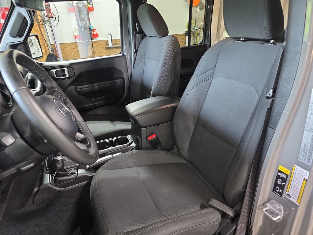 Used 2022 Jeep Wrangler Unlimited Sport AWD/4WD image 14