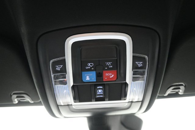 Used 2026 RAM 1500 Laramie AWD/4WD image 10