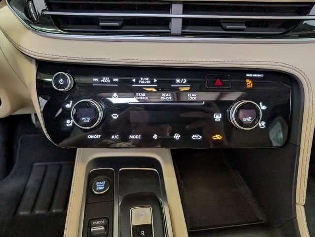 Used 2023 INFINITI QX60 Luxe w/ Performance Audio Package AWD/4WD image 24