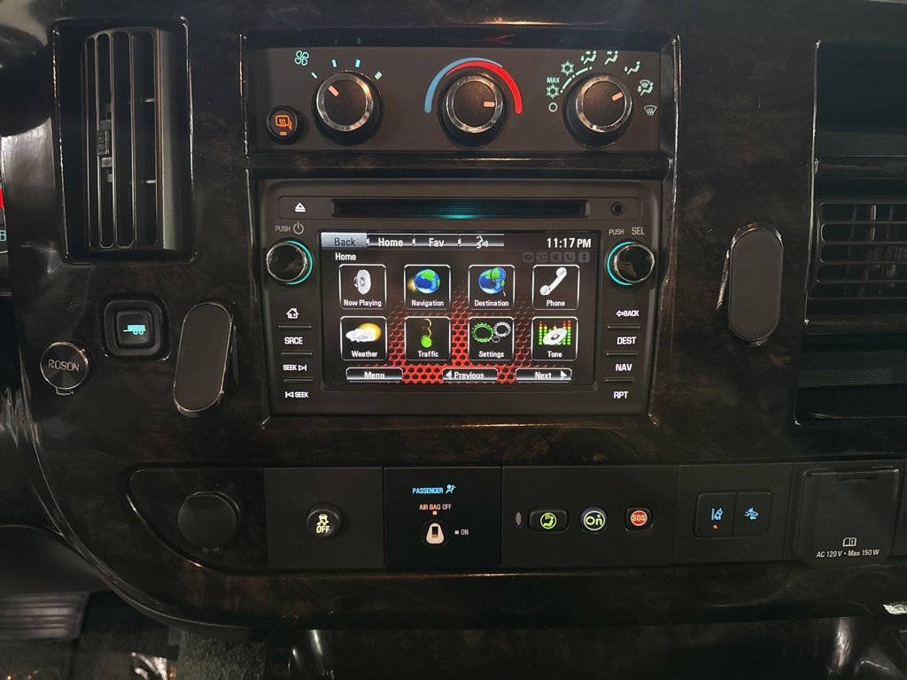 Used 2020 GMC Savana 2500 Extended w/ Enhanced Convenience Package image 18