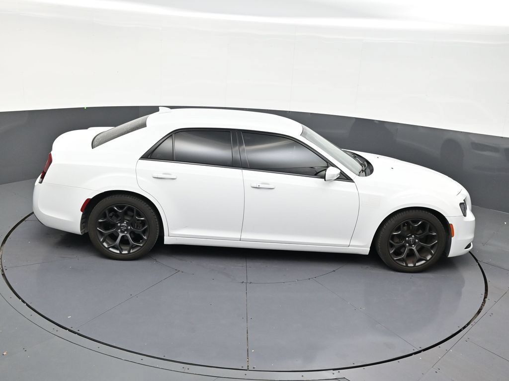 Used 2020 Chrysler 300 S RWD image 17