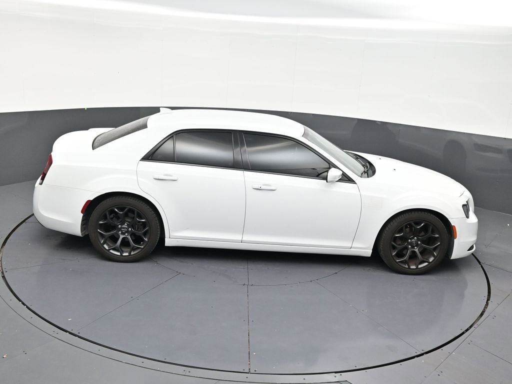 Used 2020 Chrysler 300 S RWD image 17