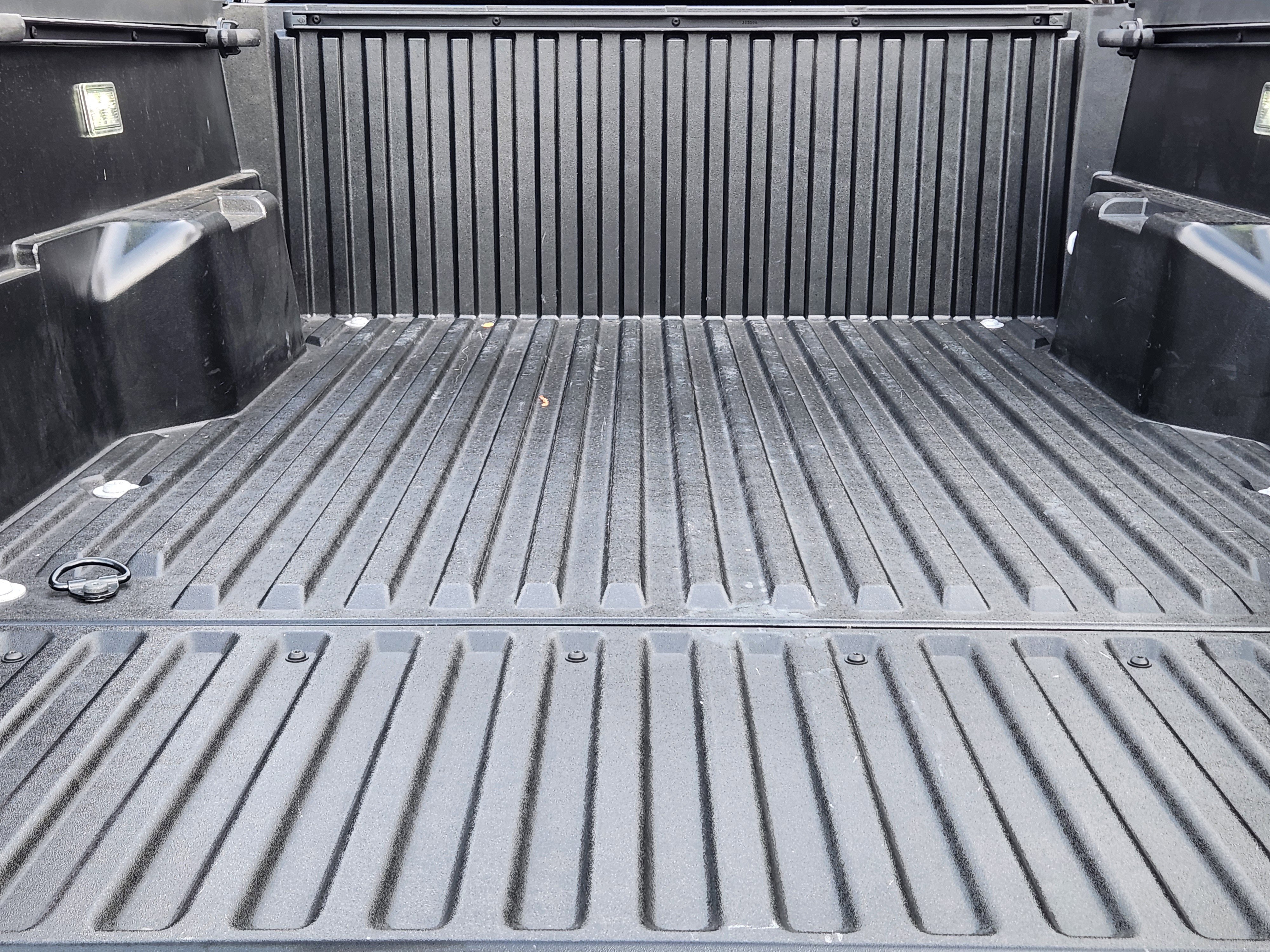 Used 2025 Toyota Tacoma TRD Off-Road image 39