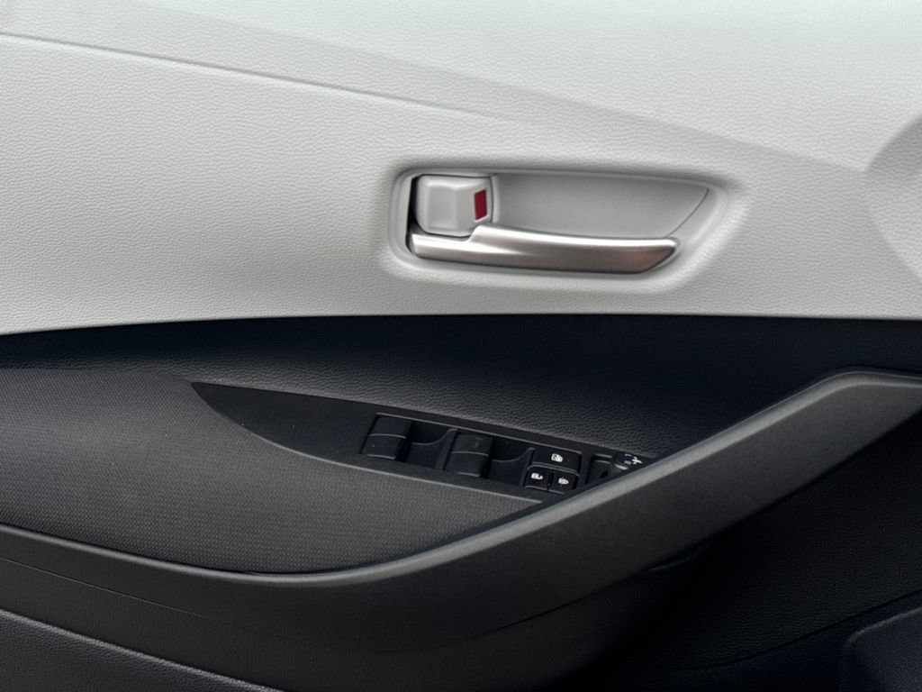 New 2026 Toyota Corolla SE w/ SE Package FWD image 33
