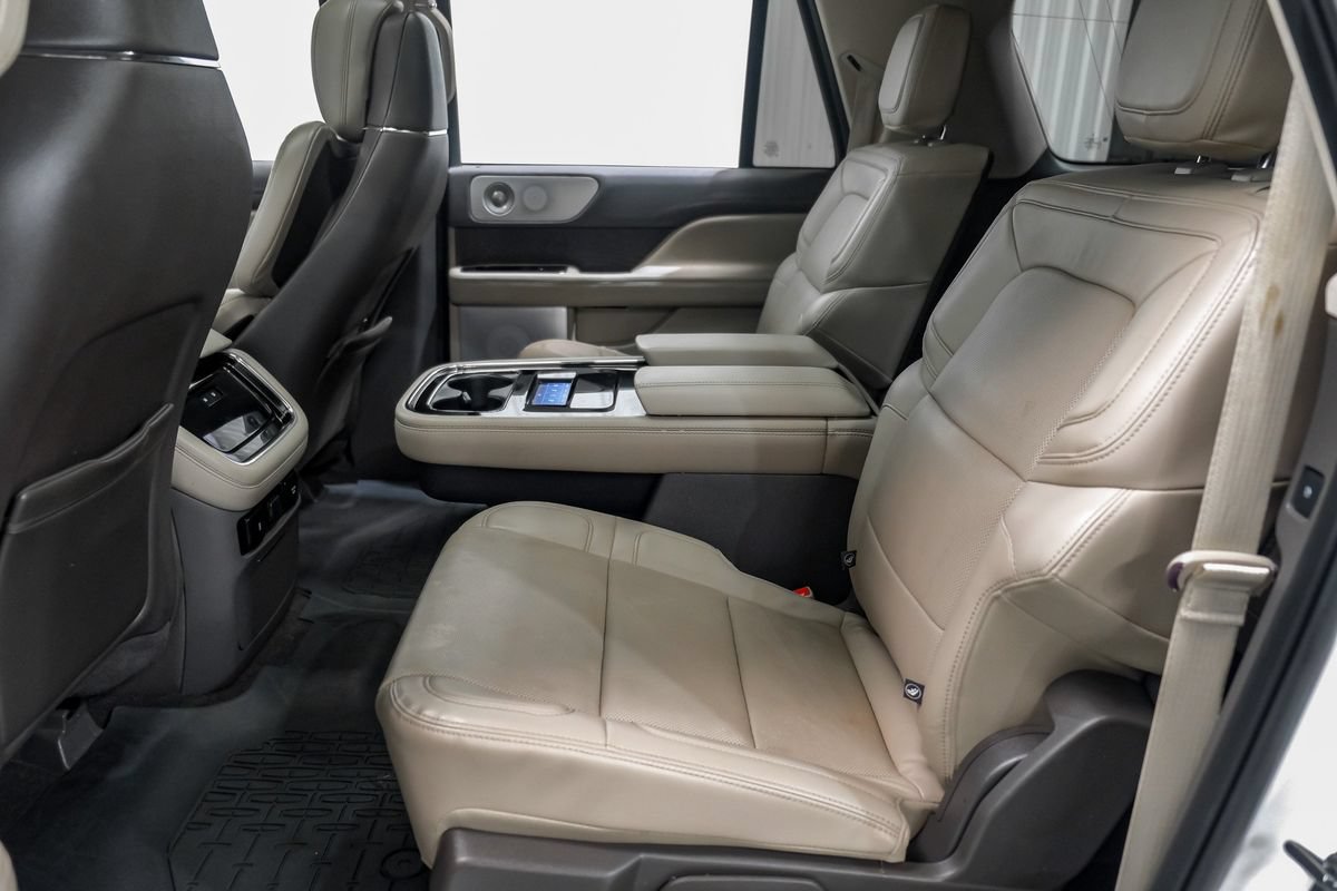 Used 2022 Lincoln Navigator L Reserve AWD/4WD image 38