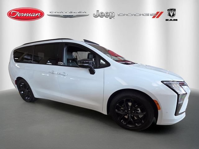New 2027 Chrysler Pacifica Limited w/ S Appearance Package FWD image 1