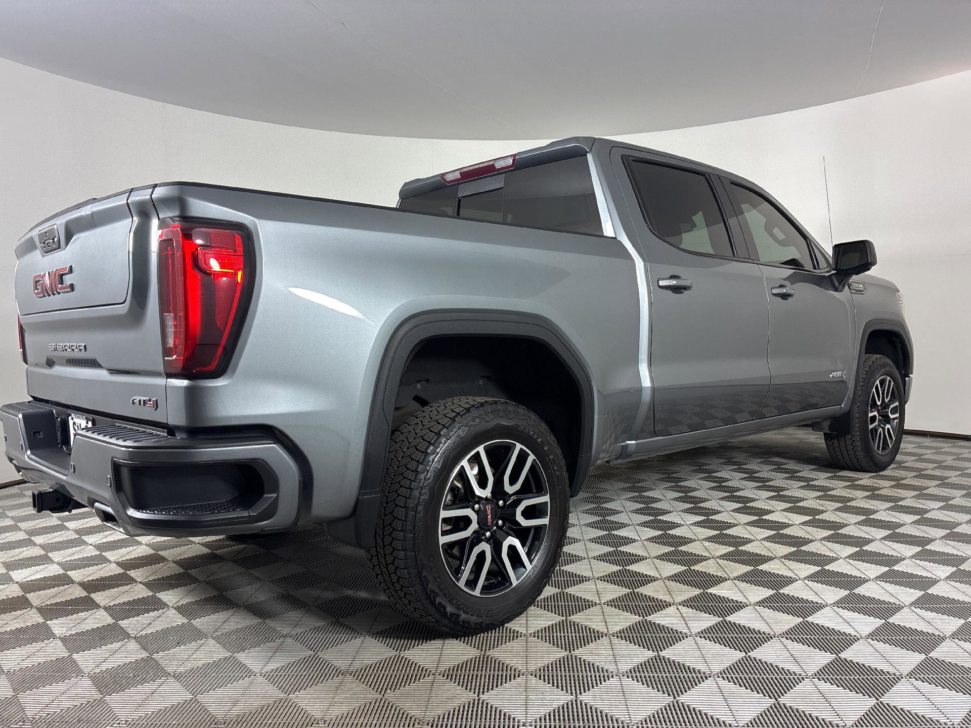 Used 2020 GMC Sierra 1500 AT4 w/ AT4 Premium Package image 8