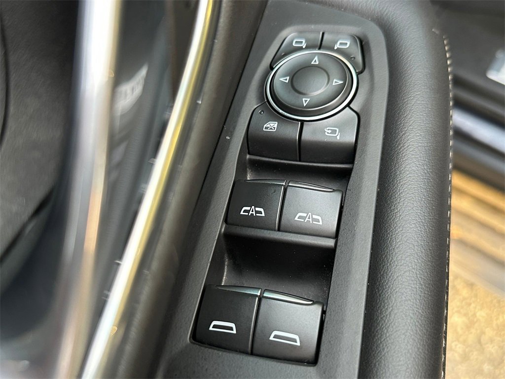 Used 2024 Chevrolet Suburban Premier image 22