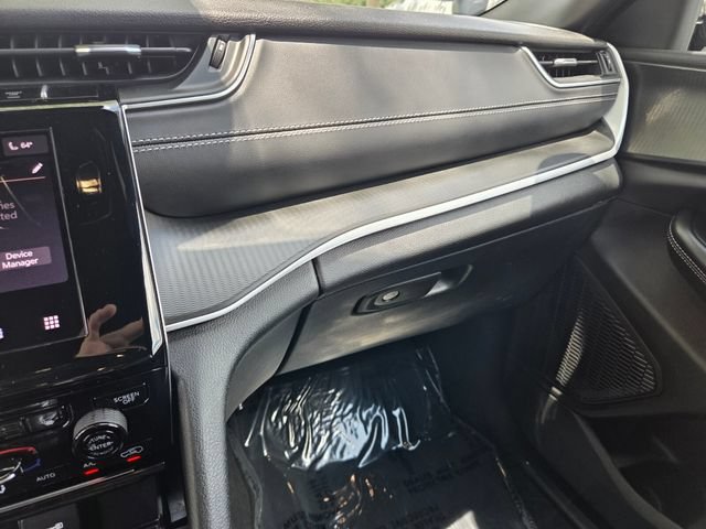 Certified 2025 Jeep Grand Cherokee Altitude AWD/4WD image 25
