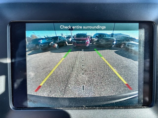 Used 2019 Jeep Cherokee Latitude Plus w/ Cold Weather Group AWD/4WD image 30