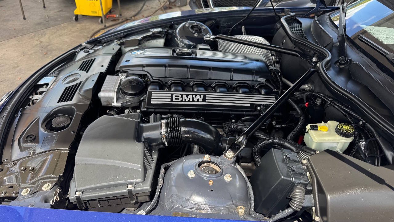 Used 2007 BMW Z4 3.0i RWD image 16
