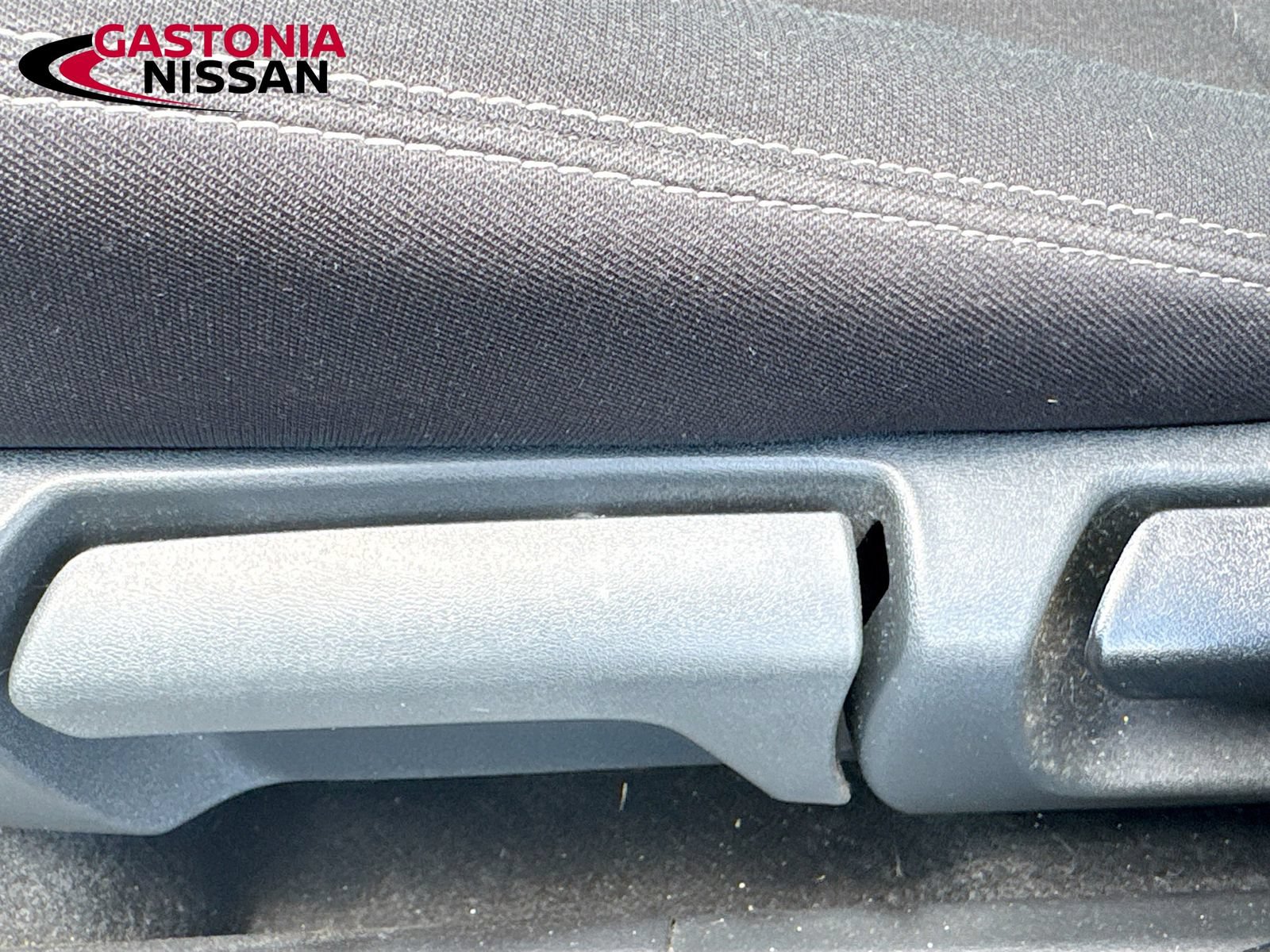 Used 2023 Nissan Rogue S FWD image 25