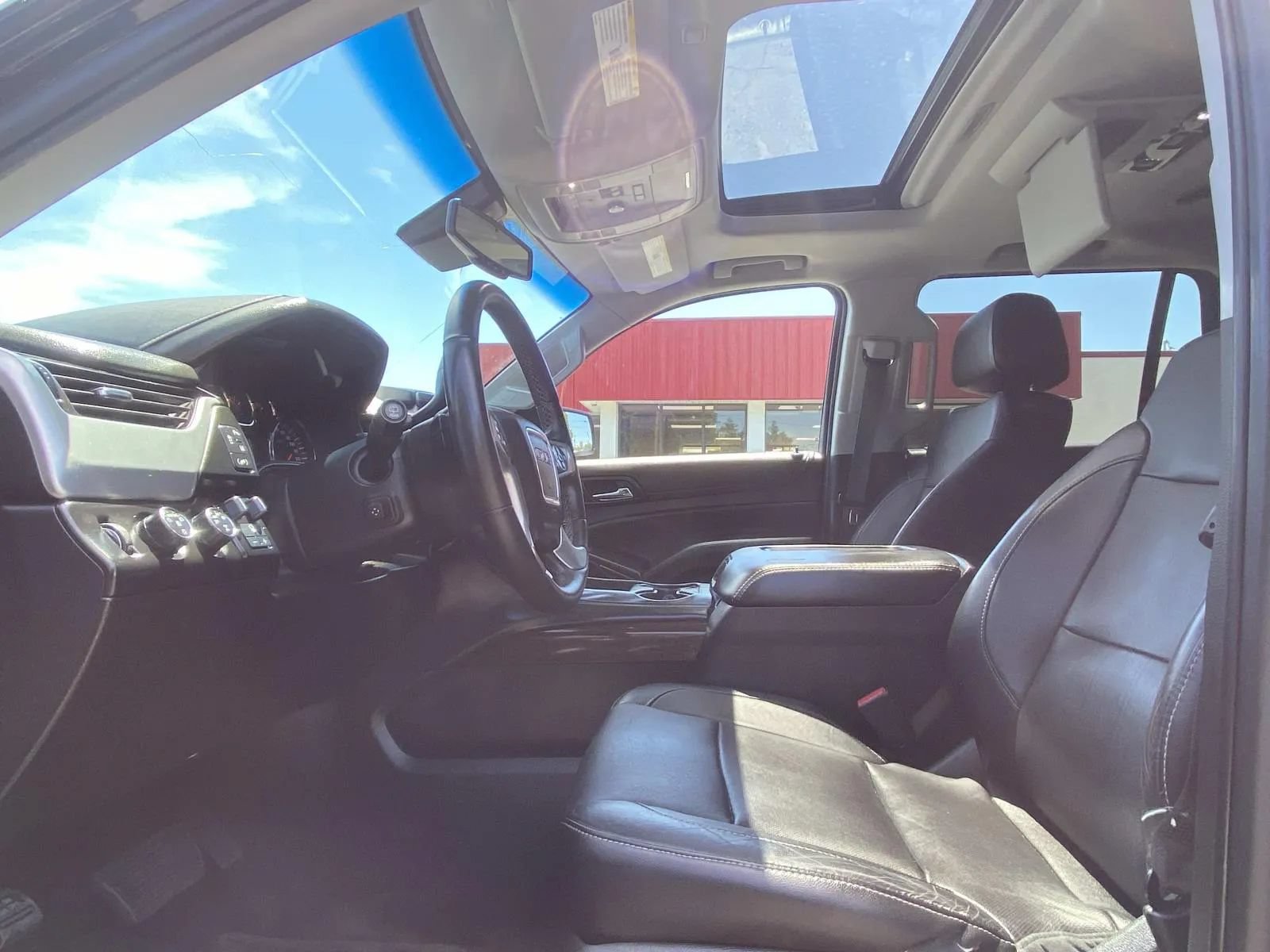 Used 2015 GMC Yukon SLT w/ Open Road Package AWD/4WD image 16