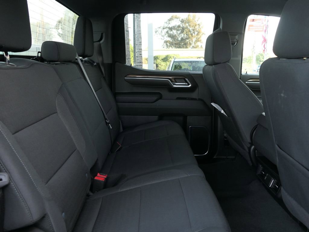 Used 2025 Chevrolet Silverado 1500 LT image 24