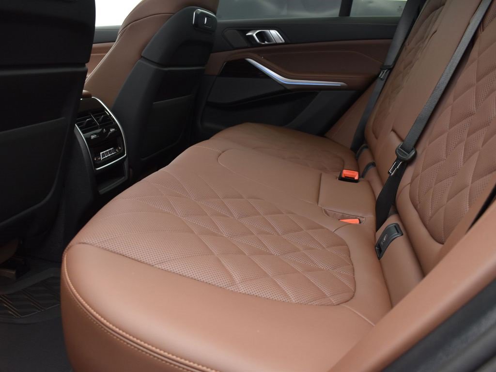 New 2026 BMW X5 xDrive50e image 16