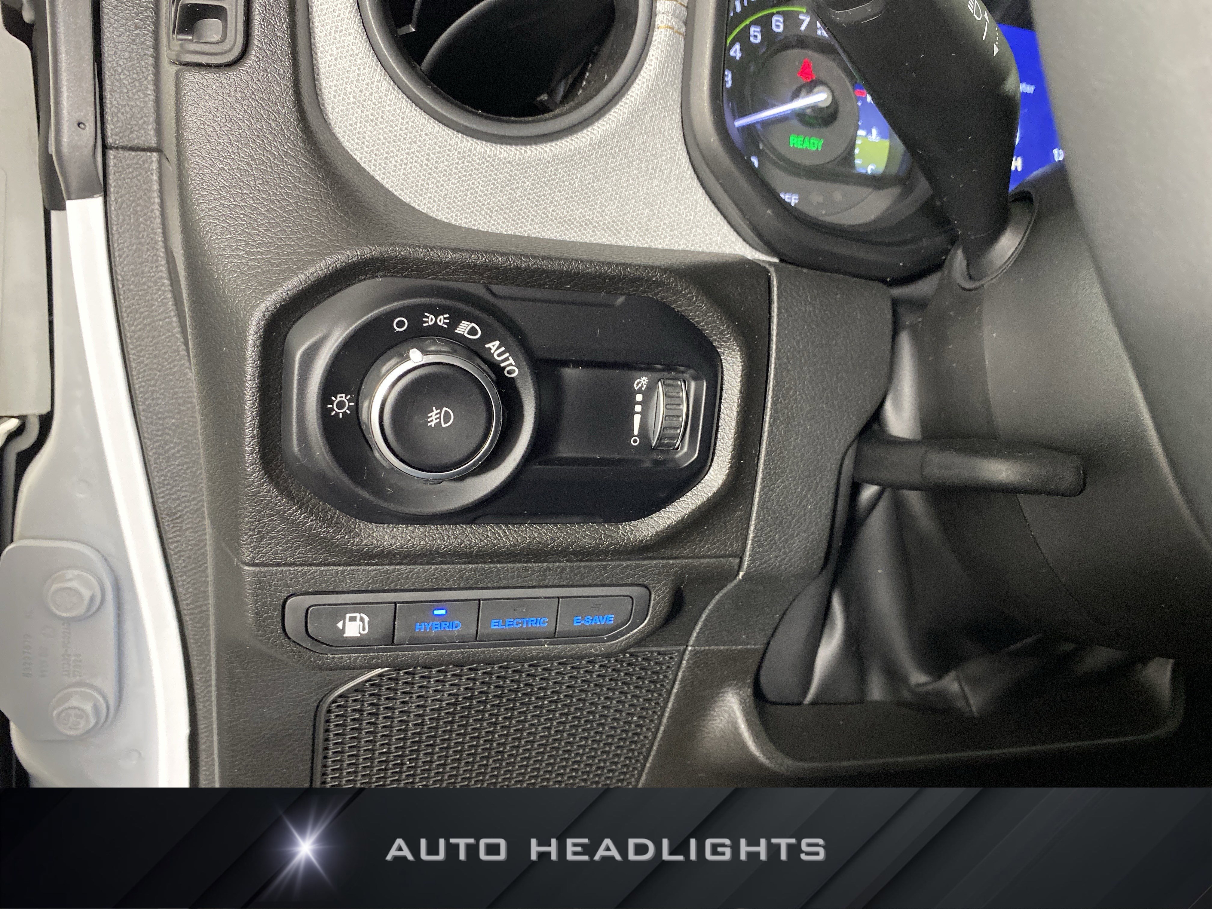 Used 2025 Jeep Wrangler Willys AWD/4WD image 24