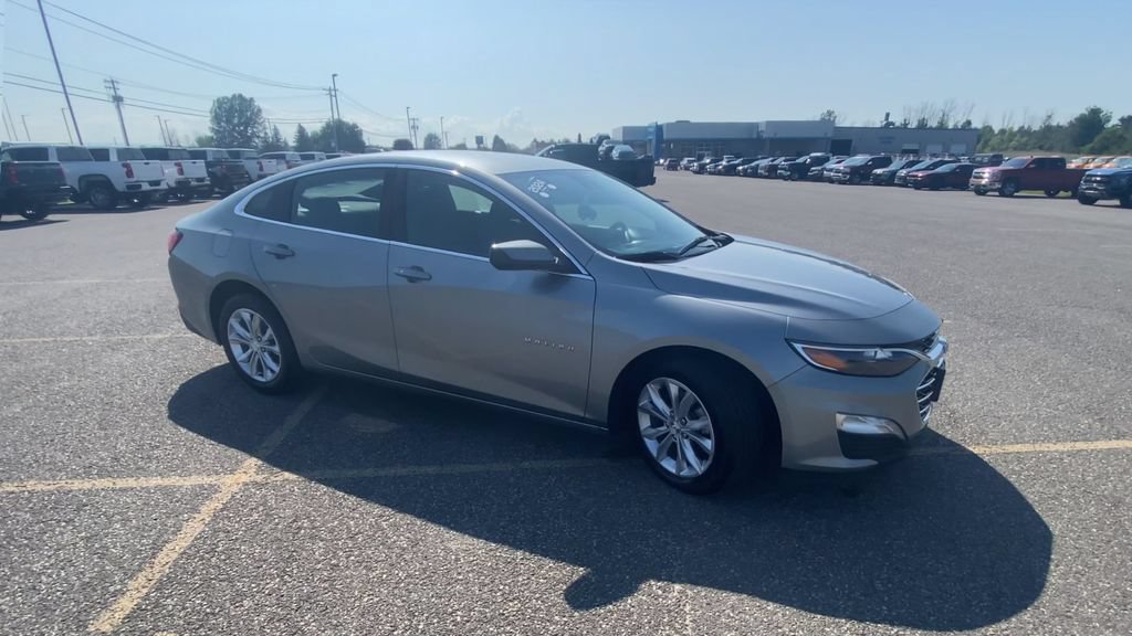 Used 2024 Chevrolet Malibu LT FWD image 2