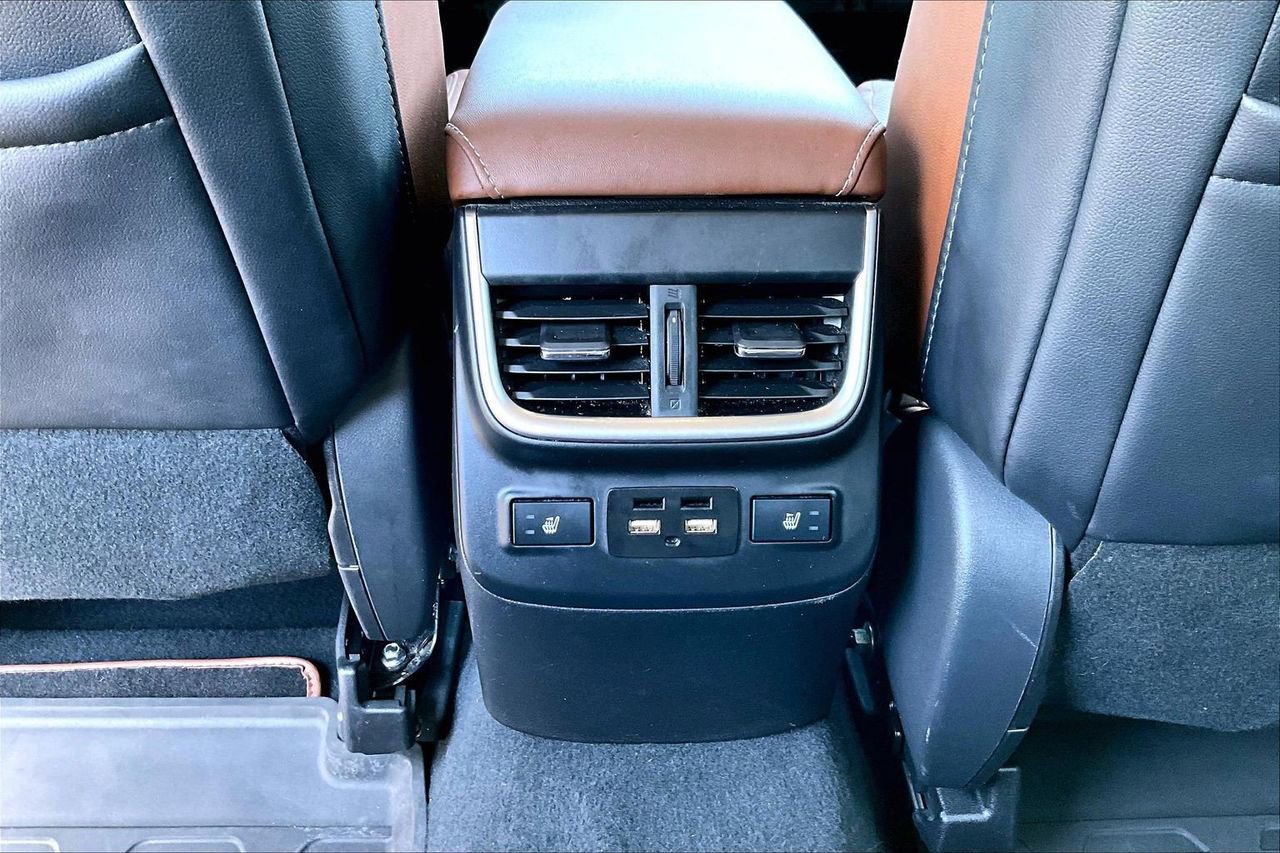Used 2020 Subaru Outback Touring XT AWD/4WD image 17