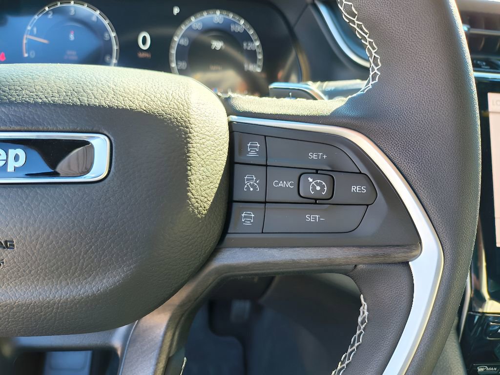 New 2025 Jeep Grand Cherokee Limited w/ Trailer Tow Package image 19