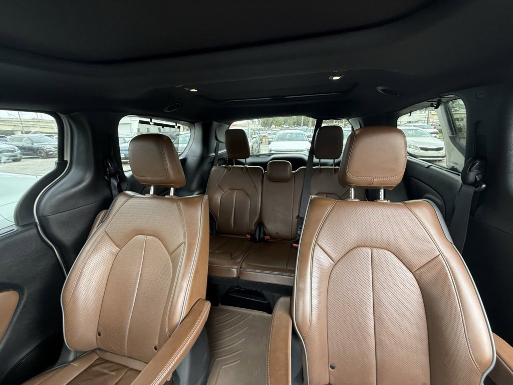 Used 2020 Chrysler Pacifica Limited w/ Advanced Safetytec Group image 16