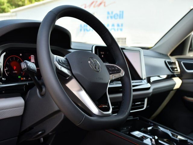 New 2026 Volkswagen Atlas Peak Edition AWD/4WD image 13