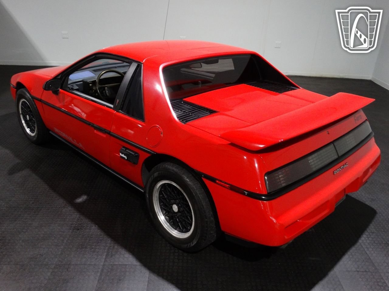 Used 1988 Pontiac Fiero image 11