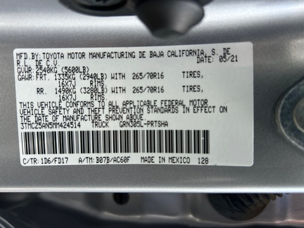 Used 2021 Toyota Tacoma TRD Off-Road AWD/4WD image 36