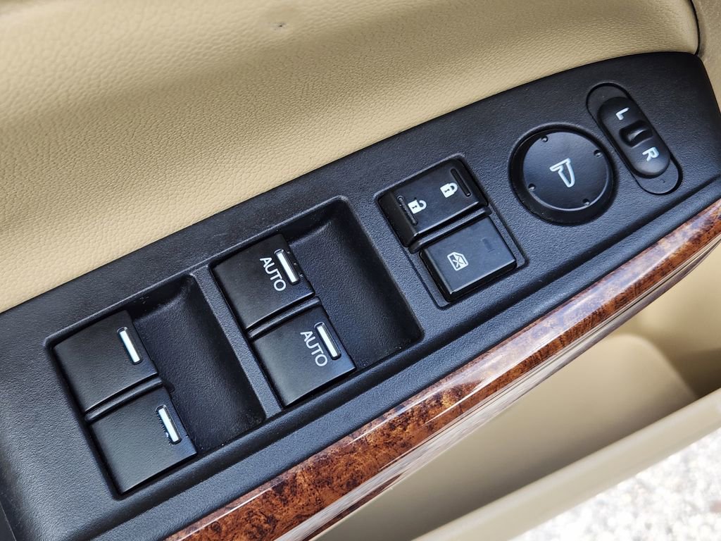 Used 2011 Honda Accord EX-L image 16