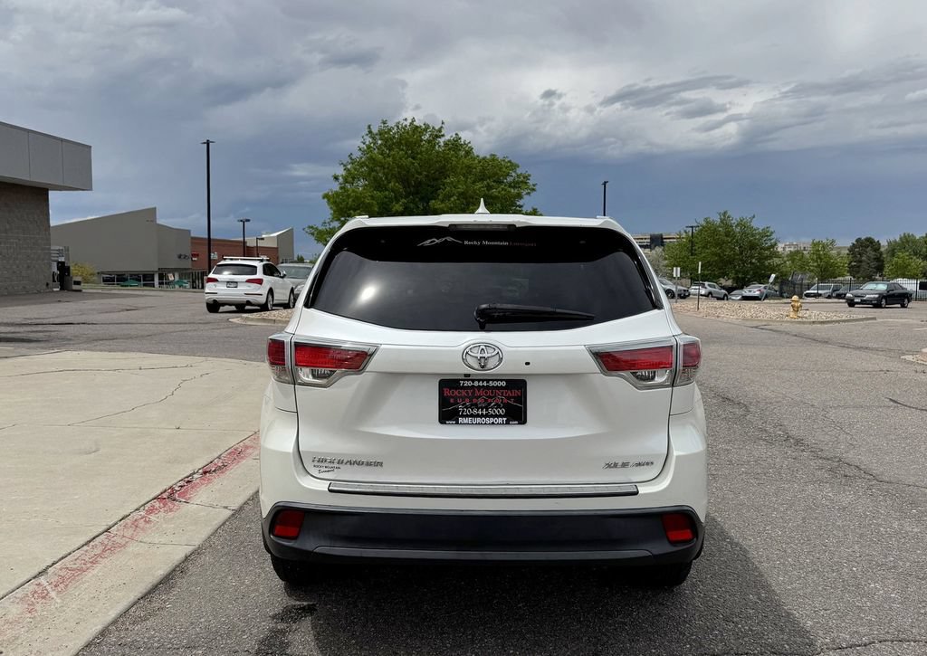 Used 2016 Toyota Highlander XLE AWD/4WD image 7