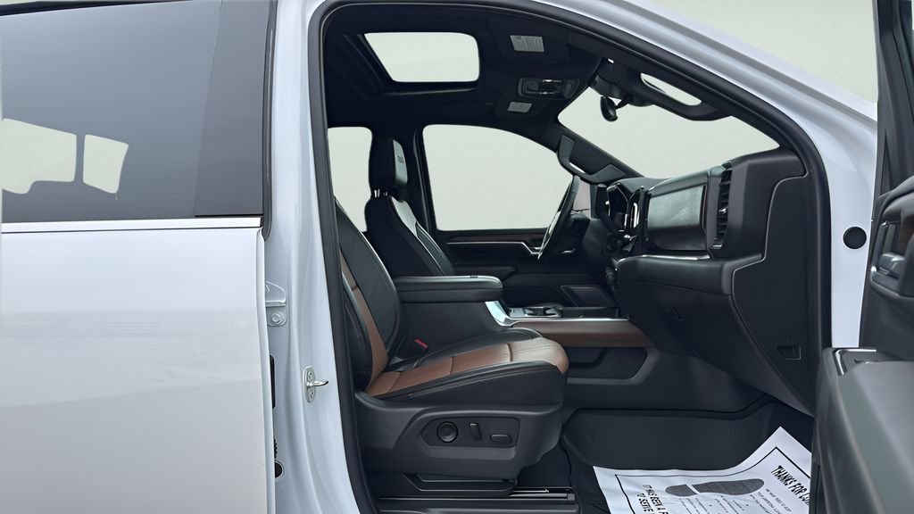 Used 2024 Chevrolet Silverado 3500 High Country w/ High Country Premium Package AWD/4WD image 12