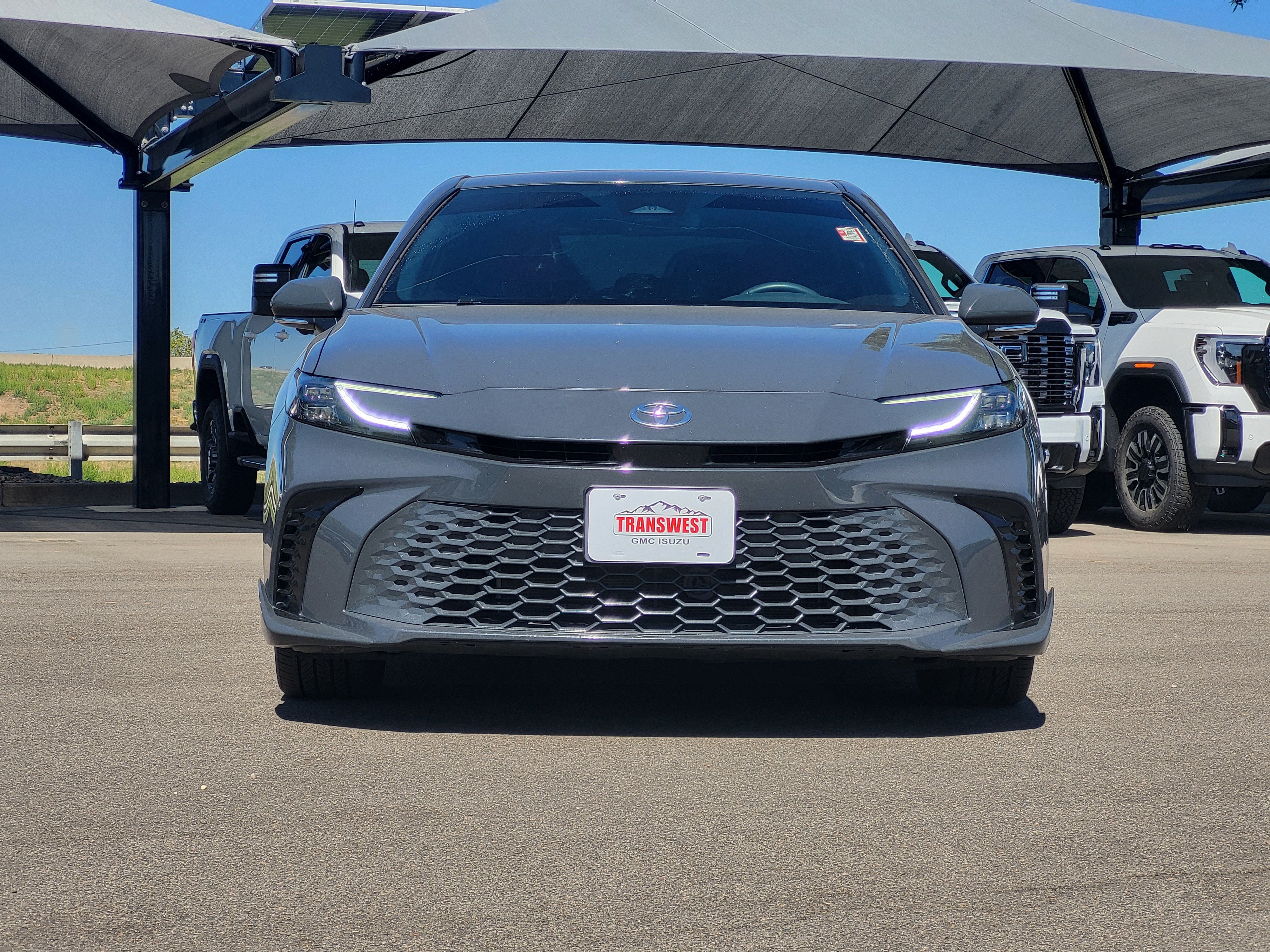 Used 2025 Toyota Camry Hybrid FWD image 2