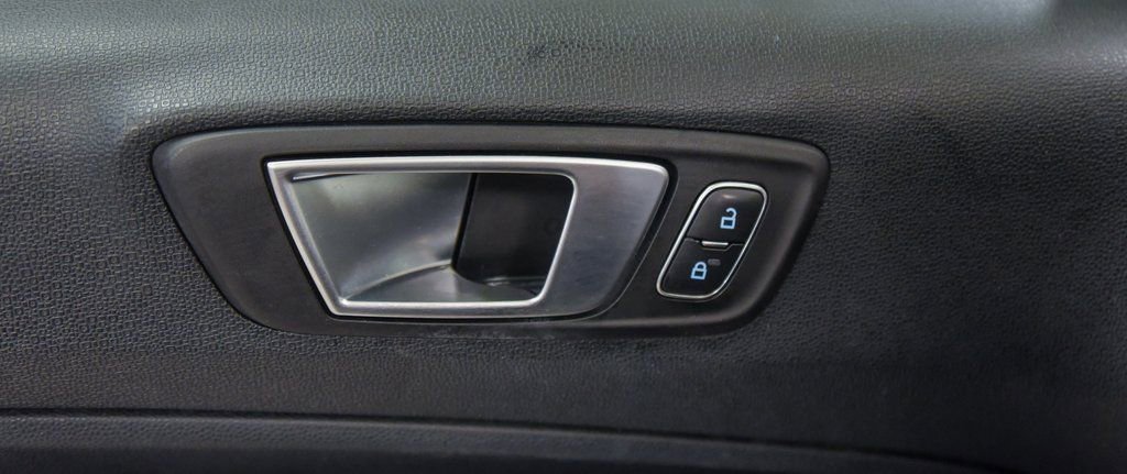 Used 2019 Ford EcoSport SE image 14