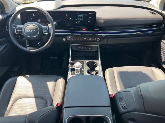 Certified 2025 Kia Carnival SX Prestige FWD image 14