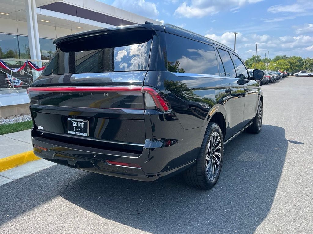 Certified 2025 Lincoln Navigator L Black Label AWD/4WD image 9