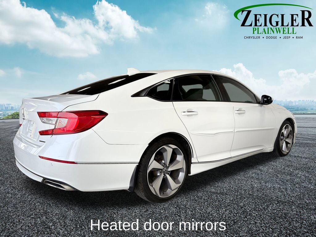Used 2018 Honda Accord Touring image 6