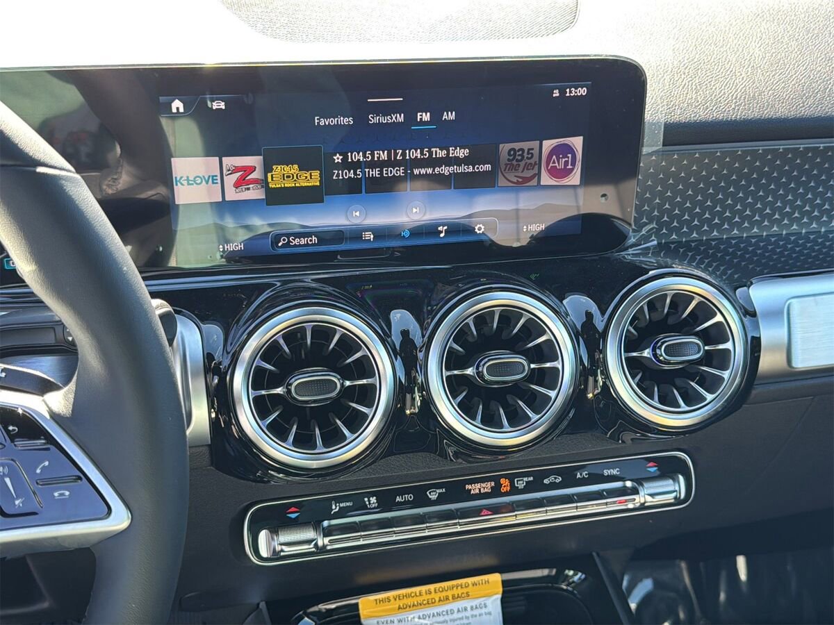 New 2026 Mercedes-Benz GLB 250 image 17